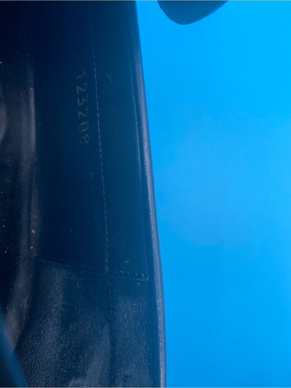 Gucci Black Leather Horsebit Loafers with Gold Hardware​ - Picture 5 of 6